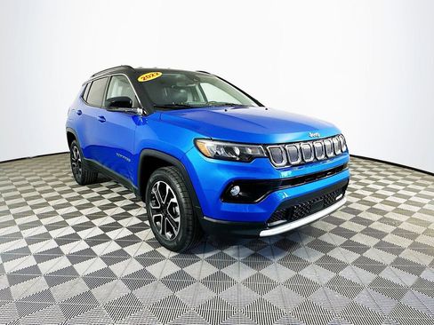 Used 2022 Jeep Compass Limited image 3