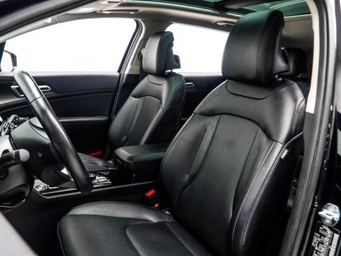 Used 2025 Kia Sportage EX w/ Premium Package FWD image 37