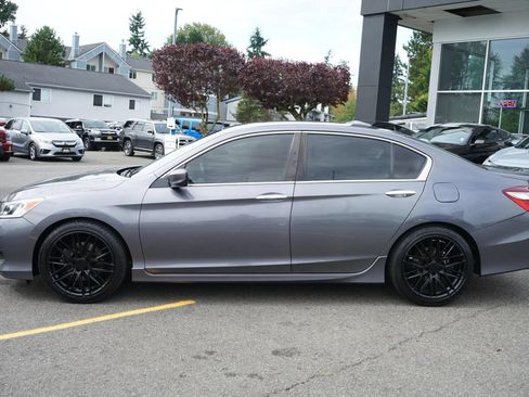 Used 2016 Honda Accord Sport image 2