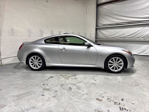 Used 2014 INFINITI Q60 Journey w/ Premium Package RWD image 7