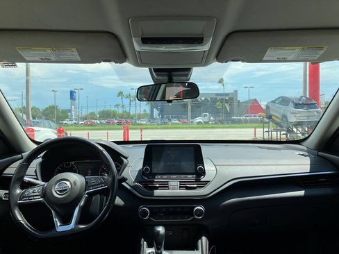 Used 2020 Nissan Altima 2.5 SR FWD image 9