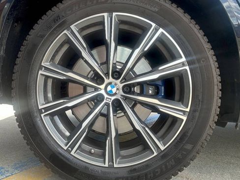 Used 2021 BMW X5 M50i w/ Executive Package image 47