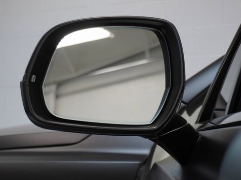 Used 2019 Bentley Bentayga image 47