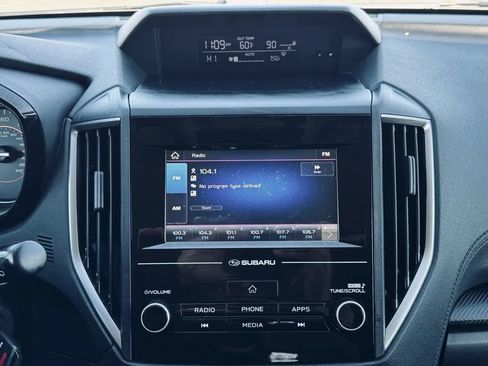 Used 2020 Subaru Crosstrek 2.0i image 18