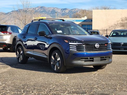 New 2026 Nissan Kicks SR AWD/4WD image 3