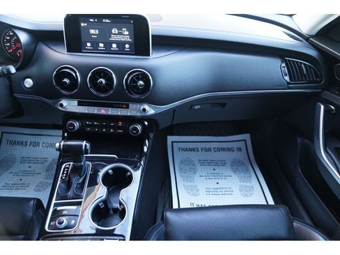 Used 2019 Kia Stinger Premium image 16
