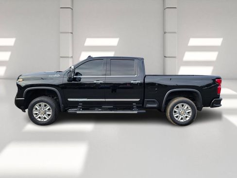 Used 2024 Chevrolet Silverado 2500 High Country image 4