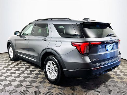 Used 2025 Ford Explorer Active image 6