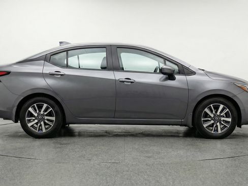 Used 2025 Nissan Versa SV image 11