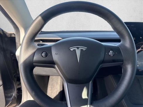 Used 2023 Tesla Model 3 Standard Range RWD image 10