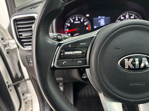 Used 2022 Kia Sportage EX image 18