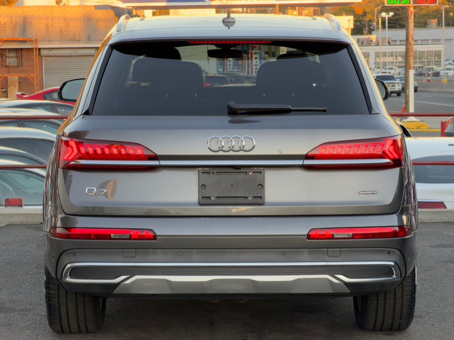Used 2022 Audi Q7 3.0T Premium Plus w/ Premium Plus Package AWD/4WD image 14