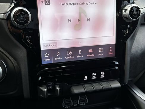 Used 2025 RAM 1500 Lone Star image 21