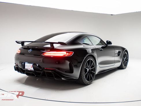 Used 2018 Mercedes-Benz AMG GT R image 3