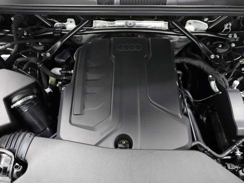 Certified 2025 Audi Q5 Prestige image 40