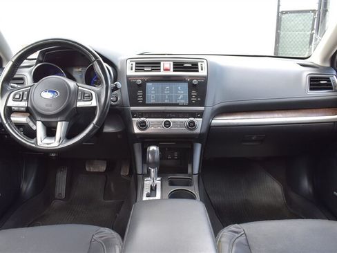 Used 2017 Subaru Outback 3.6R Limited AWD/4WD image 14