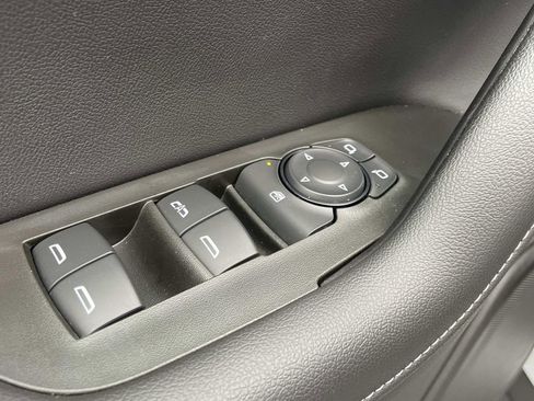 Used 2023 Chevrolet Blazer LT image 16