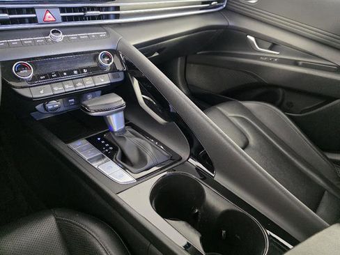 Used 2024 Hyundai Elantra Limited FWD image 36
