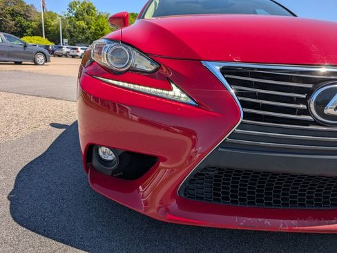 Used 2016 Lexus IS 200t RWD image 9