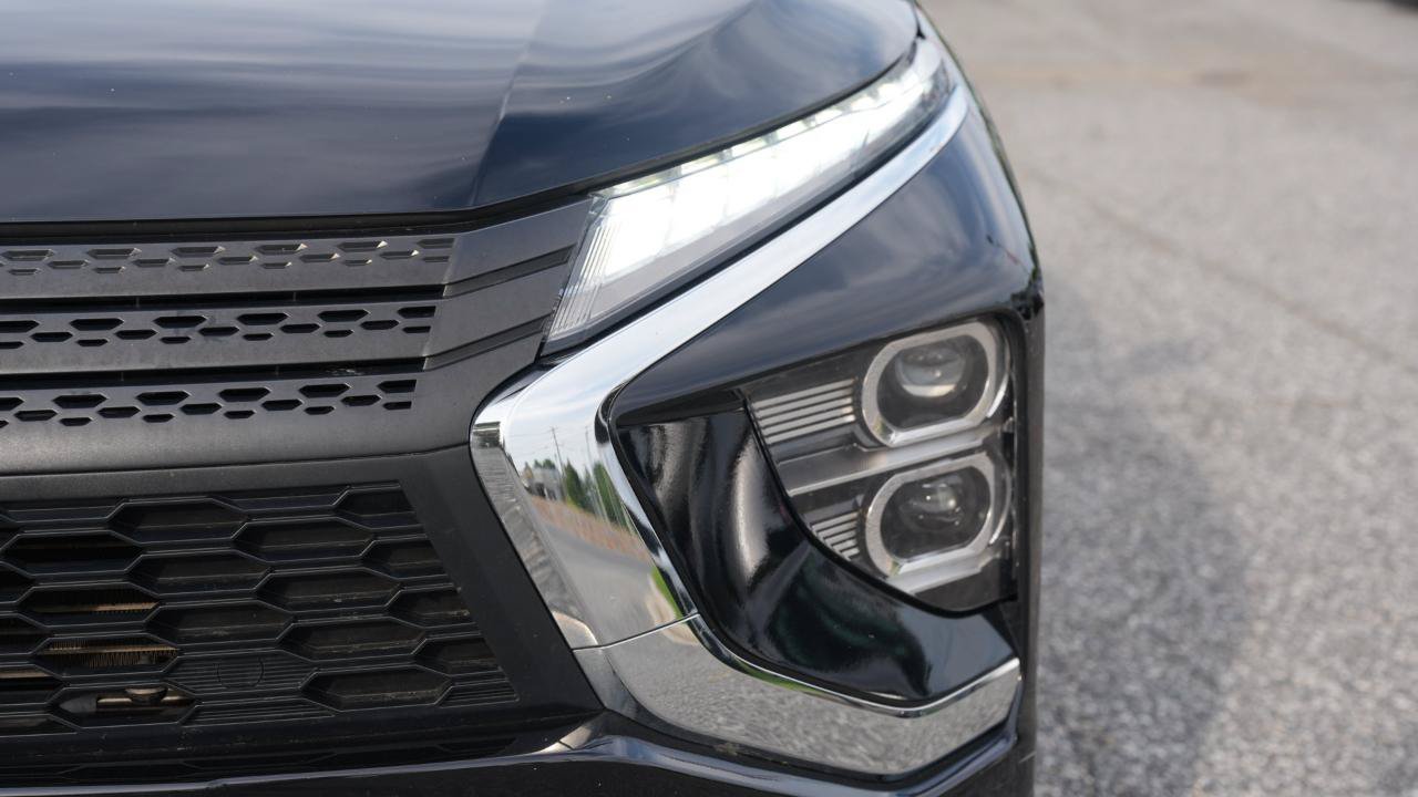Used 2023 Mitsubishi Eclipse Cross SEL AWD/4WD image 2