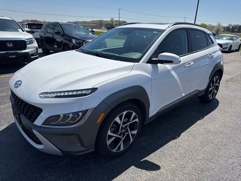 Used 2022 Hyundai Kona Limited AWD/4WD image 7