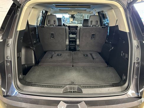 Used 2017 GMC Acadia Denali w/ Technology Package image 16