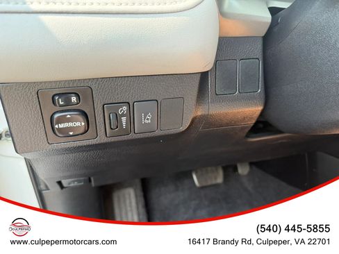 Used 2018 Toyota RAV4 XLE FWD image 18