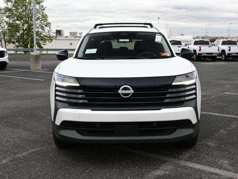 New 2026 Nissan Kicks SV w/ SV Premium Package image 3