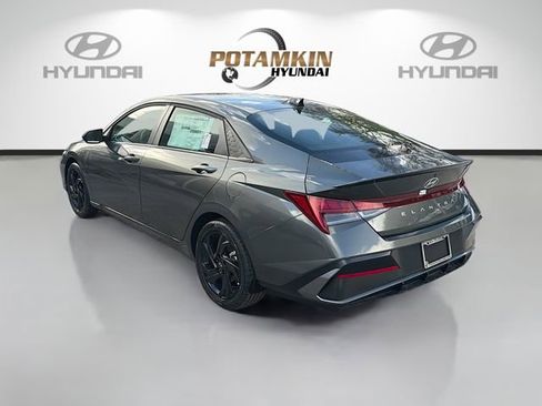 New 2026 Hyundai Elantra SEL Sport image 7