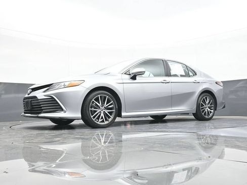 Used 2024 Toyota Camry XLE FWD image 56