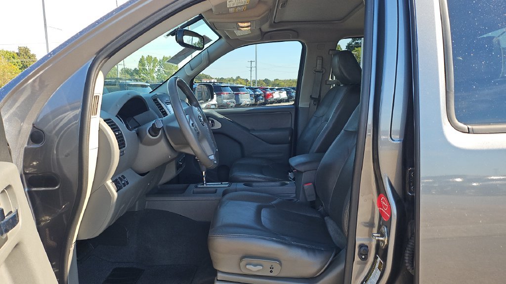 Used 2019 Nissan Frontier SL AWD/4WD image 5