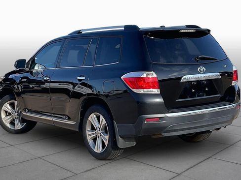 Used 2012 Toyota Highlander Limited w/ Tow Pkg FWD image 12