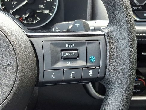 Used 2022 Nissan Rogue SV AWD/4WD image 22