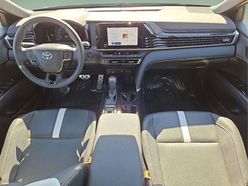 Used 2026 Toyota Camry SE w/ Convenience Package image 18