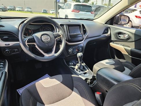 Used 2018 Jeep Cherokee Latitude image 34