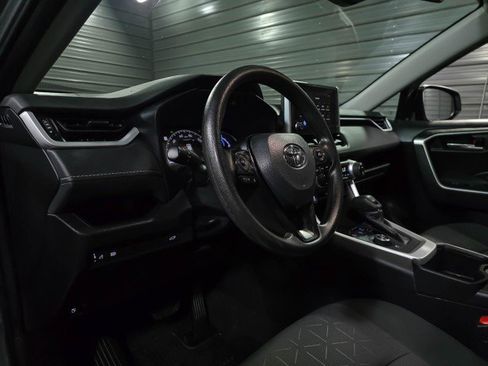 Used 2023 Toyota RAV4 XLE w/ Convenience Package image 10