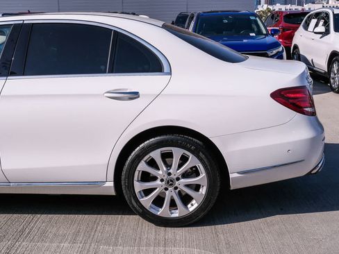 Used 2018 Mercedes-Benz E 300 image 8