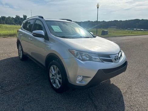Used 2015 Toyota RAV4 Limited w/ Technology Package FWD image 2