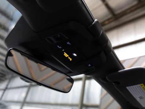 Used 2023 Porsche 911 Carrera w/ Sport Chrono Package image 47