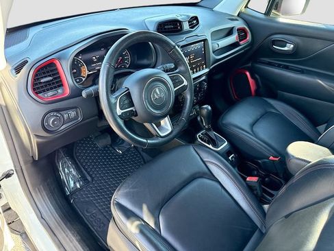 Used 2023 Jeep Renegade Trailhawk w/ Trailhawk Elite Group AWD/4WD image 10
