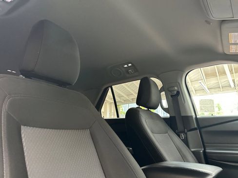 Used 2023 Ford Explorer XLT image 23