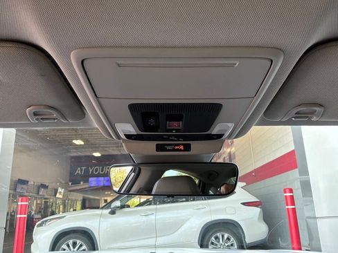 Used 2023 Honda Accord EX-L image 16