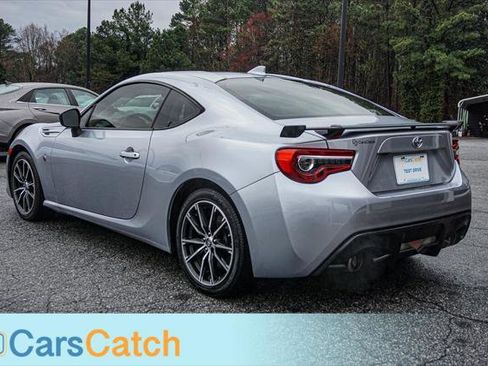 Used 2018 Toyota 86 image 13