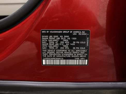 Used 2024 Volkswagen Atlas SEL Premium R-Line AWD/4WD image 43