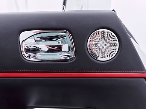 Used 2020 Rolls-Royce Dawn RWD image 49