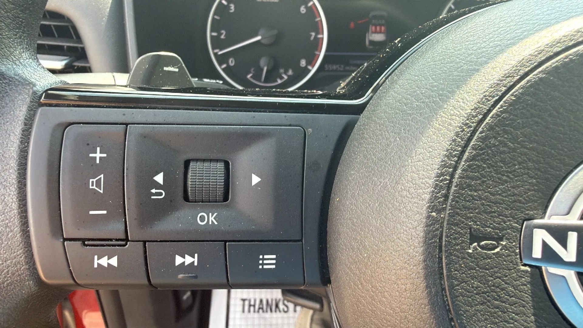 Used 2023 Nissan Rogue SV FWD image 22