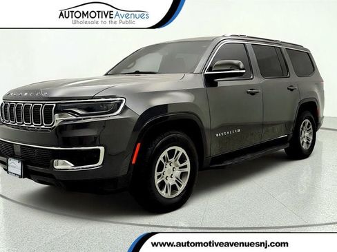 Used 2023 Jeep Wagoneer 4WD image 1