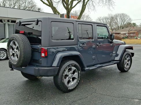 Used 2018 Jeep Wrangler Unlimited Sahara w/ Connectivity Group image 6
