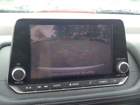 Used 2022 Nissan Rogue SV AWD/4WD image 12