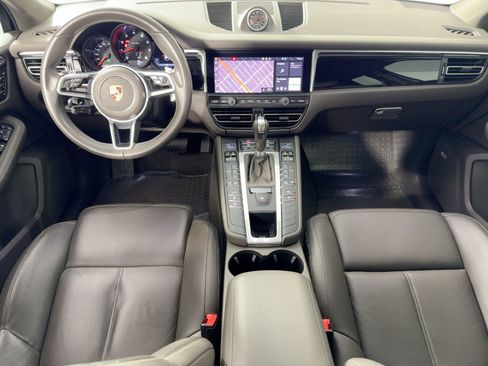 Certified 2020 Porsche Macan image 17